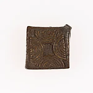 Goldweight with a Geometric Design