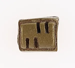 Goldweight with a Geometric Design