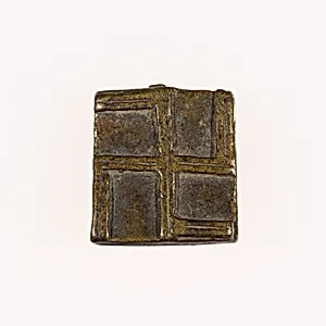 Goldweight with a Geometric Design