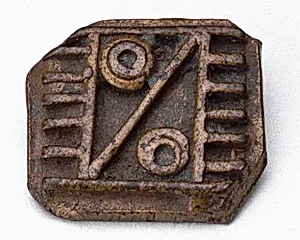 Goldweight with a Geometric Design