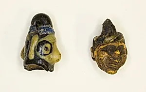 Head Pendants