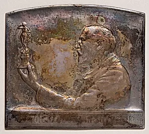 Medal portraying Delacour