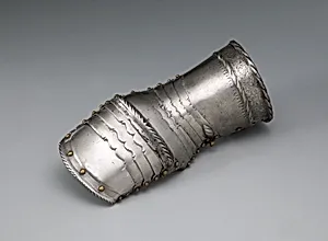 Mitten Gauntlet for the Left Hand