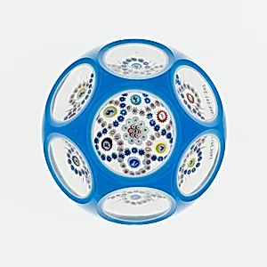Paperweight by Baccarat Glassworks