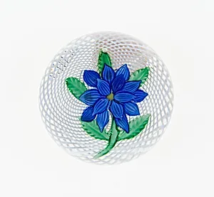 Paperweight by Compagnie de Saint Louis