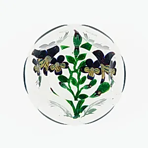 Paperweight by Baccarat Glassworks