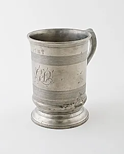 Pint Measure with Double C Handle by Unknown