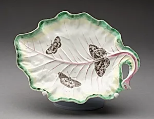 Tobacco Leaf Dish