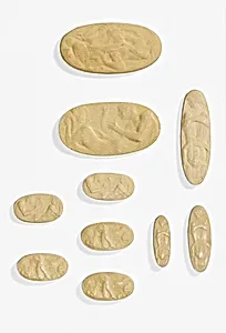 10 Reliefs für kunstgewerbliche Objekte mit mythologischen Darstellungen