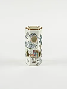 Chinesische Vase by Unbekannter Künstler