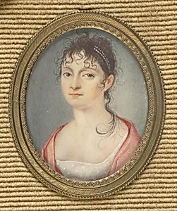 Dame mit Stirnlocken und Locke auf Schulter