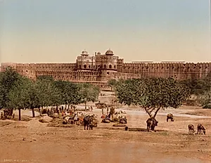 Agra. The Fort by Photoglob Co. (Zurich, active c. 1890–1910)