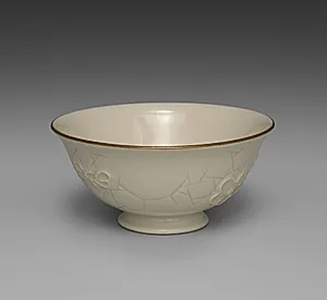 Bowl from Dining Set with Plum Blossoms and Cracked-Ice by Seifū Yohei II (Japanese, 1844–1878)