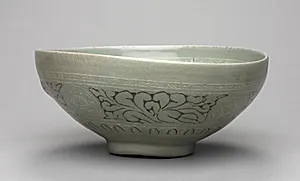 Bowl with Inlaid Chrysanthemum and Lychee Design by Unknown Artist