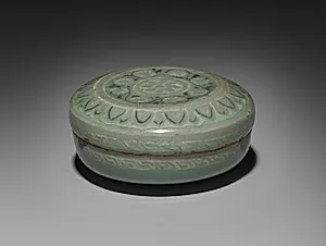 Box and Cover with Inlaid Chrysanthemum Design by Unknown Artist