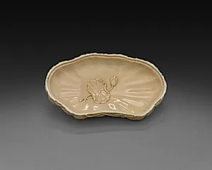 Box in Form of Lotus Leaf (lid) by Unknown Artist