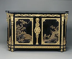 Chest of Drawers (Commode)