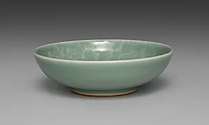 Dish from Dishes with Ivy by Seifū Yohei III (Japanese, 1851–1914)