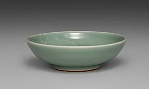 Dish from Dishes with Ivy by Seifū Yohei III (Japanese, 1851–1914)