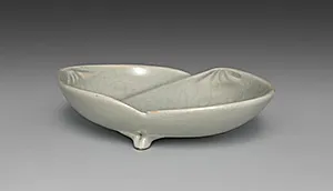 Dish from Dishes with Matching Shells by Seifū Yohei III (Japanese, 1851–1914)