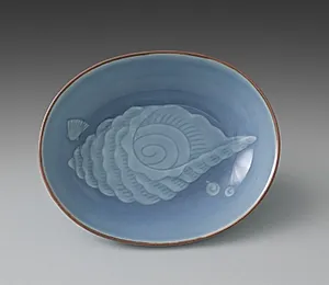 Dish from Dishes with Shells by Seifū Yohei IV (Japanese, 1872–1951)