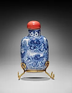 Flattened Ovoid Snuff Bottle with Stopper by Unknown Artist
