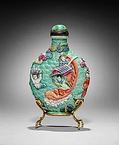 Flattened Ovoid Snuff Bottle with Stopper by Unknown Artist