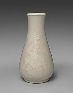 Flower Vase with Chrysanthemums by Seifū Yohei IV (Japanese, 1872–1951)