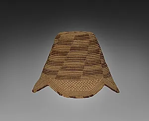 Hat (laket) by Unknown Artist