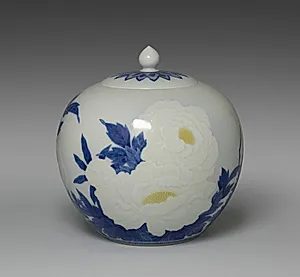 Lidded Jar with Peonies by Seifū Yohei III (Japanese, 1851–1914)