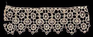 Needlepoint (Punto Avorio or Ivory Stitch) Lace Edging of Points by Unknown Artist