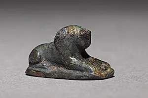 Recumbent Lion Bead by Unknown Artist