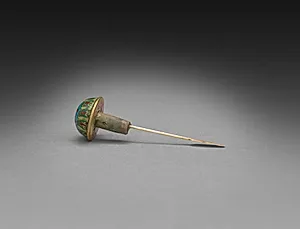 Snuff Bottle with Floral Scrolls (stopper) by Unknown Artist