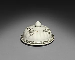 Teapot (lid) by Unknown Artist