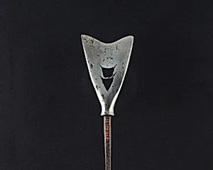 Arrowhead (<i>Yanone</i>)