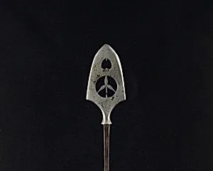 Arrowhead (<i>Yanone</i>)