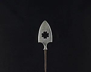 Arrowhead (<i>Yanone</i>)