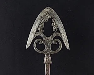 Arrowhead (<i>Yanone</i>)