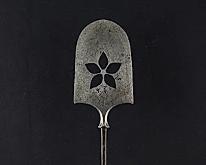 Arrowhead (<i>Yanone</i>)