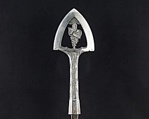 Arrowhead (<i>Yanone</i>)