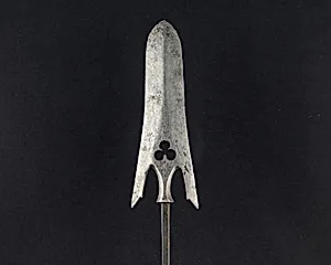 Arrowhead (<i>Yanone</i>)