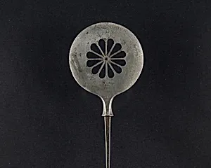Arrowhead (<i>Yanone</i>)