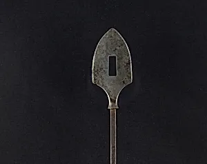 Arrowhead (<i>Yanone</i>)