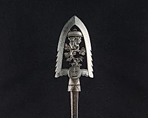 Arrowhead (<i>Yanone</i>)
