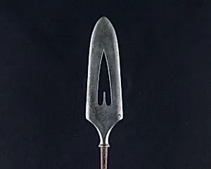 Arrowhead (<i>Yanone</i>)