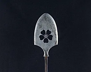 Arrowhead (<i>Yanone</i>)