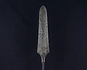 Arrowhead (<i>Yanone</i>)
