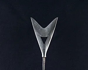 Arrowhead (<i>Yanone</i>)