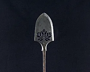Arrowhead (<i>Yanone</i>)