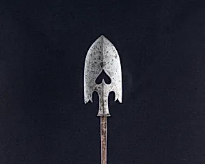Arrowhead (<i>Yanone</i>)